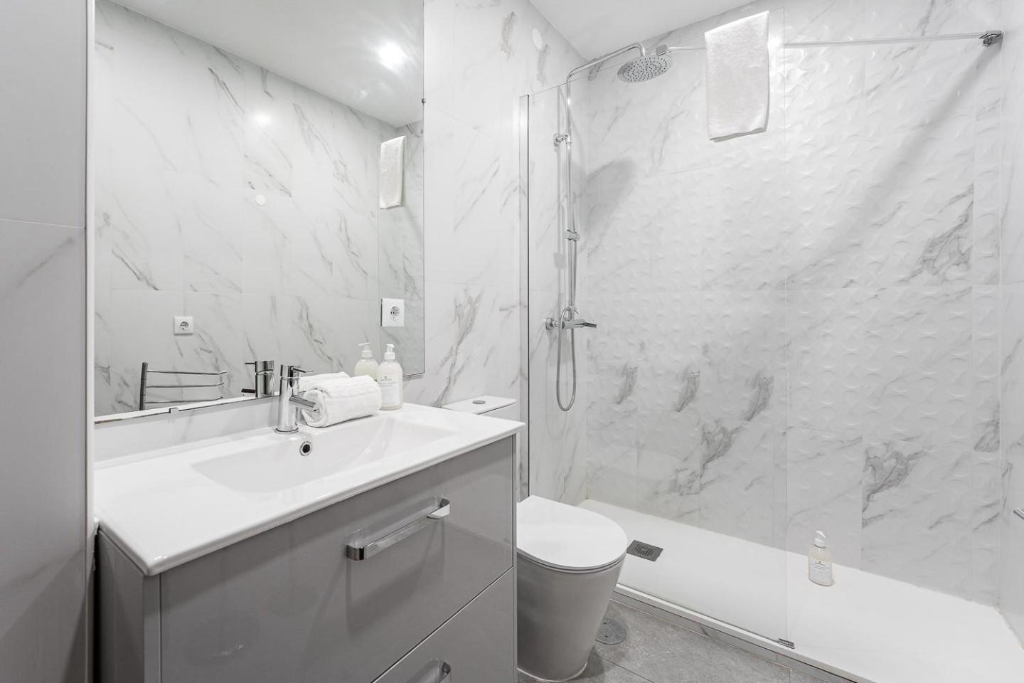Appartement Guestready - Balcony Over Free Parking Oporto